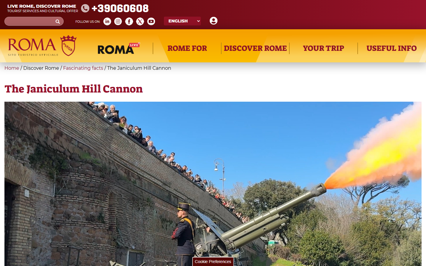 Turismo Roma page on the Janiculum Hill Cannon, showing a photo of an officer firing the cannon with a crowd of onlookers lined up along the wall above