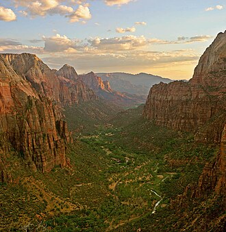 A view from the Angels Landing trail overlooking Zion National Park's sandstone canyon walls